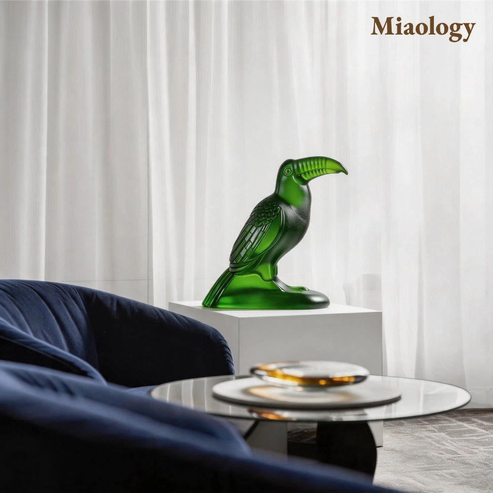 Emerald Hornbill Liuli Sculpture – Symbol of Prosperity & Discovery