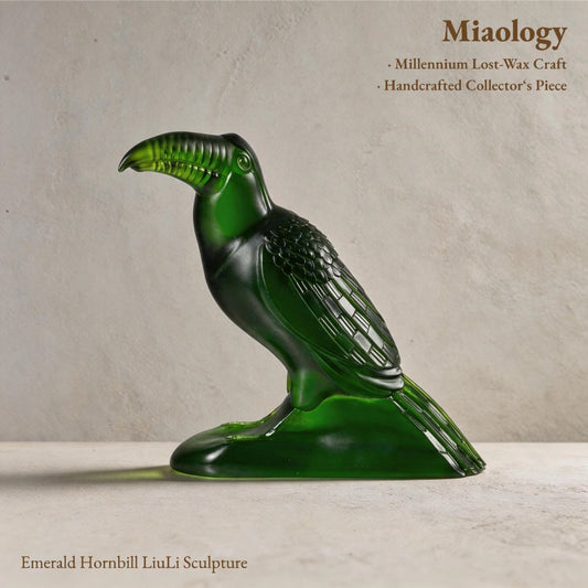 Emerald Hornbill Liuli Sculpture – Symbol of Prosperity & Discovery